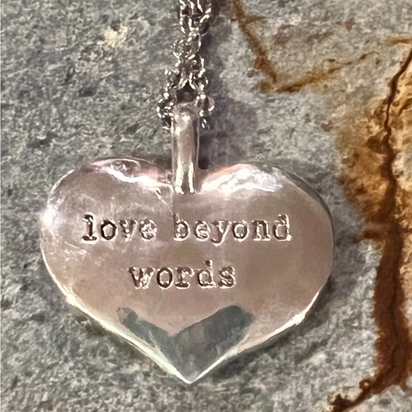 NWT Brighton π Love Beyond Words Heart Pendant Necklace W/Collectible Tin π - Picture 2 of 8